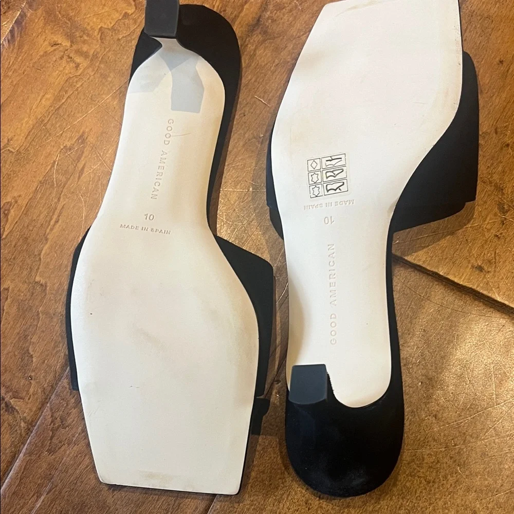 Good American Black and Gold Sandals